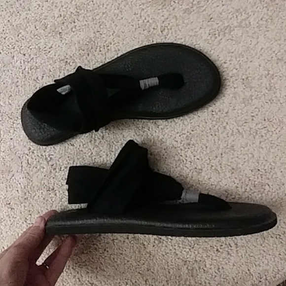 sanuk women's yoga strappy sandal